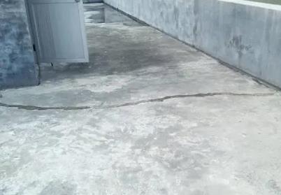 大埔楼顶漏水维修公司分享下如何解决卫生间隐蔽部位漏水的问题?